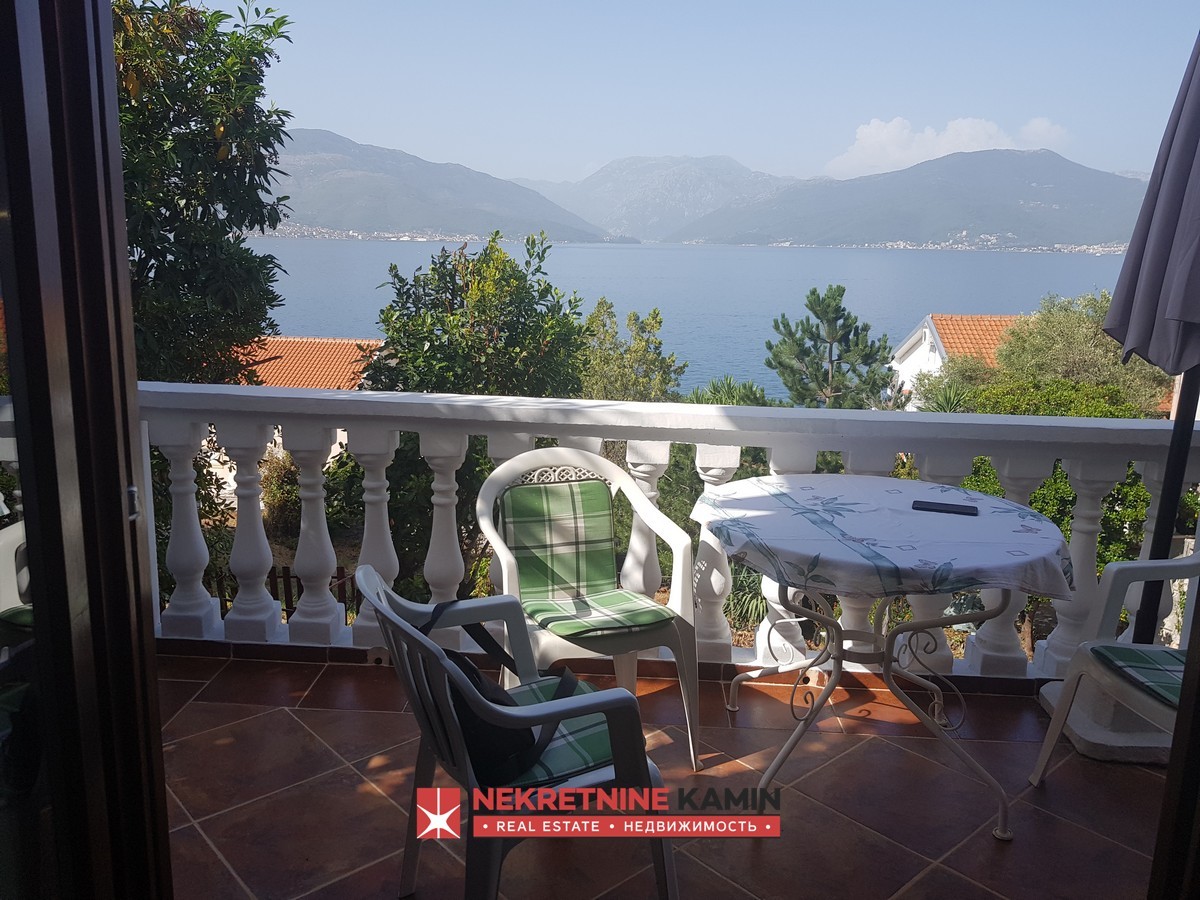 Na prodaju kuća 84m2 sa placem od 280m2, Krašići, Tivat